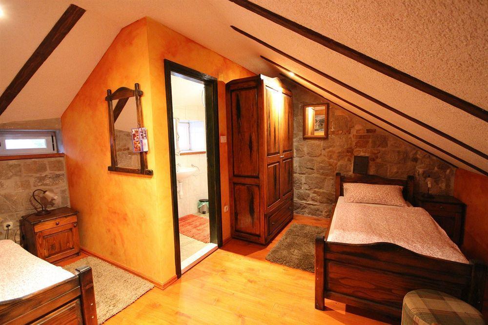 XIV Century Rooms Kastela Exterior photo