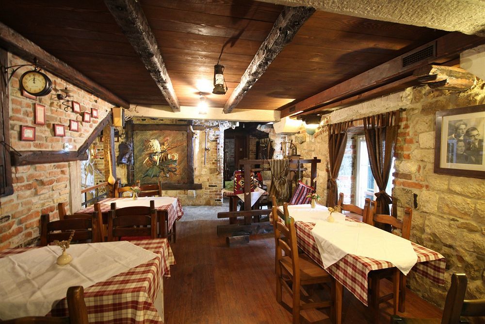 XIV Century Rooms Kastela Exterior photo